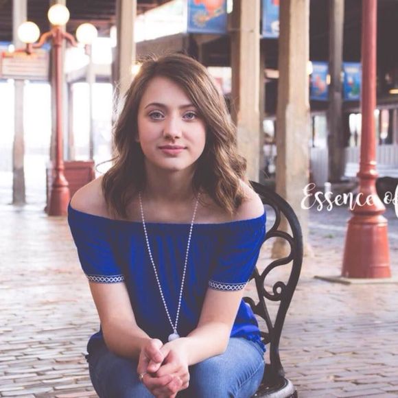 Meet your Posher, Kylee - Picture 1 of 1